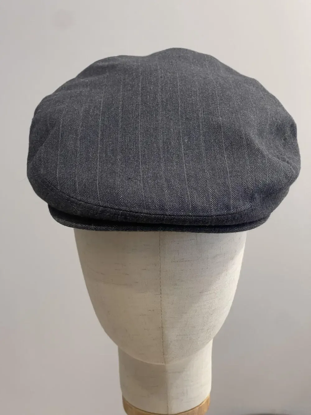 Banana Republic Hat Cap Flat Mens Medium Gray Herringbone Wool Lined Insulated